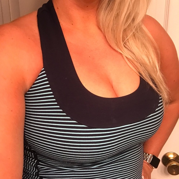 lululemon athletica Other - Lululemon Scoop Neck Tank